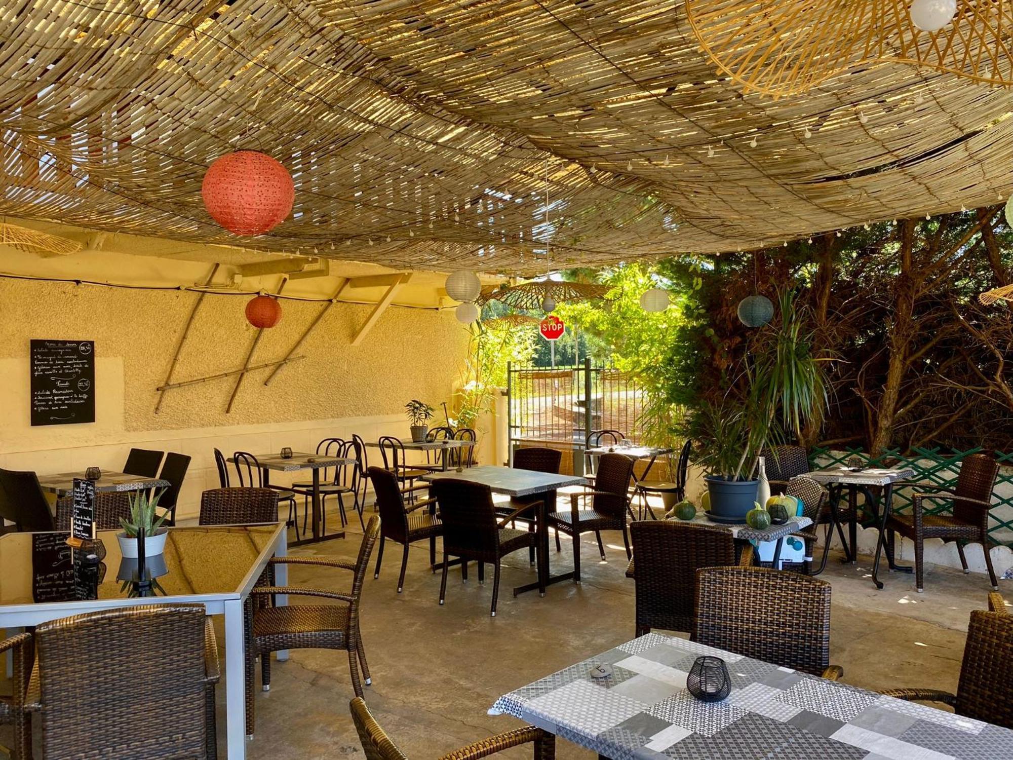 Auberge Du Relais D Auniac Hotel Bar Restaurant Piscine Anglars-Nozac Exterior foto
